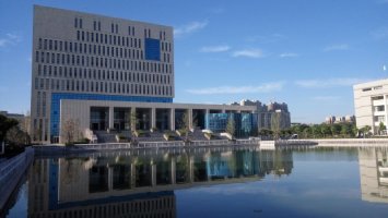 学校图书馆