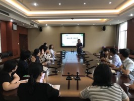 我校举办金秋助学之小升初公益讲座