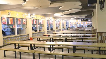 学校餐厅