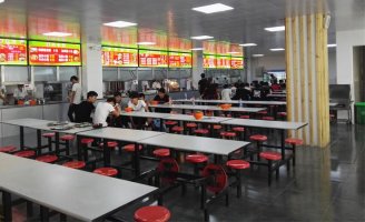 学校餐厅