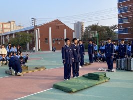 新乡文理中专对全校学生开展内务标准讲解